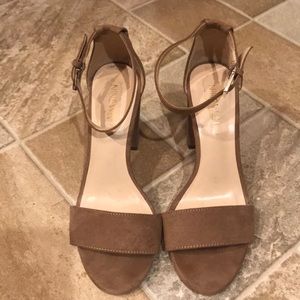 Nine West tan heel sz 6